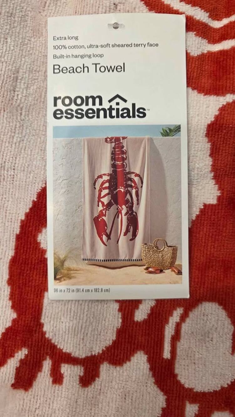 NWT Room Essentials 100% Cotton Lobster Beach Towel 36"x72"